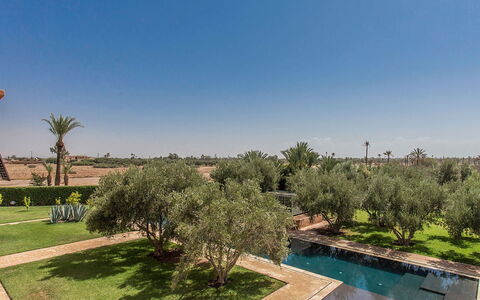 Villa Portraits: Piscina, Giardino, Landscaping, Ricorrere, Riflessione, Reflecting Pool, Giochi D'Acqua, Hacienda, Passerella