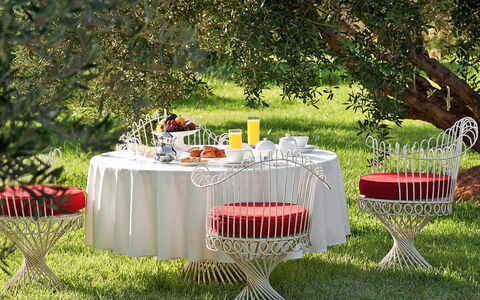 Villa Susan: Mobilia, Tovaglia, Mobili Da Esterno, Tavolo Esterno, Prato, Giardino, Sedia, Cortile, Biancheria, Parco