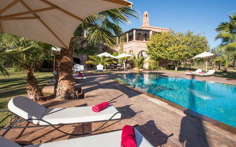 Dar Maril: Albero, Piscina, Ricorrere, Mobili Da Esterno, Ombrello, Estate, Hacienda, Eco Hotel, Villa