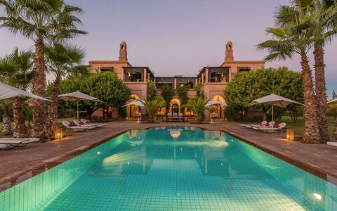 Dar Maril: Piscina, Ricorrere, Hacienda, Ombrello, Estate, Mobili Da Esterno, Eco Hotel, Resort Citta ', Villa