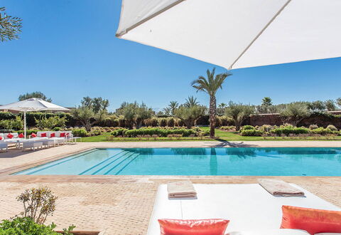 Villa Delizia: Piscina, Ricorrere, Mobili Da Esterno, Giardino, Lettino, Landscaping, Ombrello, Hacienda, Eco Hotel, Shade