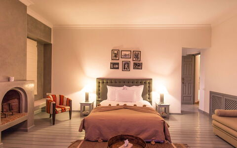 Villa Elio: Mobilia, Interior Design, Pavimentazione, Pavimento, Letto, Legna, Camera, Camera Da Letto, Illuminazione, Tessile