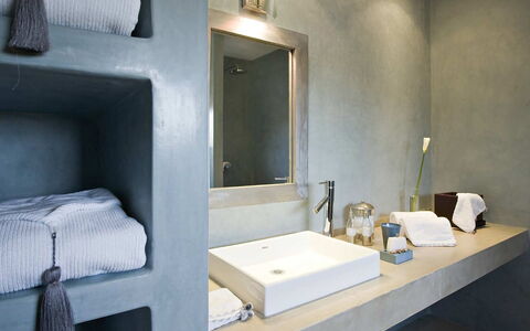 Villa Noria: Idraulico Fixture, Bagno, Rubinetto, Biancheria, Lavello, Materiali Naturali, Idraulico, Hotel, Ceramica