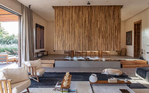Villa Palmeraie: Mobilia, Interior Design, Pavimentazione, Pavimento, Legna, Soggiorno, Pavimento In Legno, Divano, Casa, Architettura