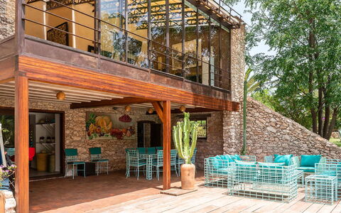 Le Jardin Mogador: Legna, Mobilia, Sedia, Casa, Portico, Materiale Composito, Mobili Da Esterno, Porta, Deck, Villetta