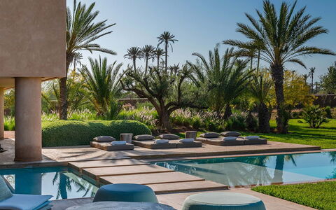 Villa Amrabat: Piscina, Ricorrere, Giardino, Landscaping, Mobili Da Esterno, Eco Hotel, Shade, Hacienda, Estate