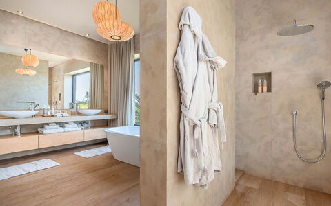 Villa Amrabat: Pavimentazione, Interior Design, Pavimento, Idraulico Fixture, Legna, Bagno, Soffitto, Illuminazione, Idraulico, Casa