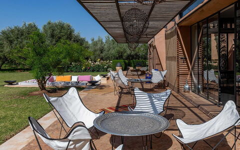 Dar Moon: Mobilia, Mobili Da Esterno, Sedia, Shade, Giardino, Backyard, Eco Hotel, Cortile, Struttura Esterna, Landscaping