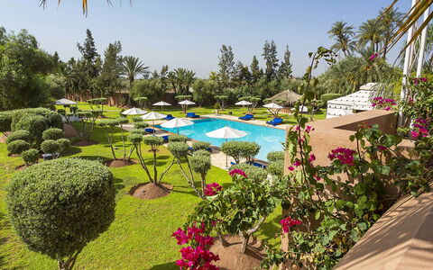 Le Palais du Roi: Ricorrere, Piscina, Ombrello, Tempo Libero, Mobili Da Esterno, Eco Hotel, Lettino, Landscaping, Hotel