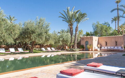 Villa Exotic: Sedia, Ricorrere, Piscina, Mobili Da Esterno, Hacienda, Hotel, Lettino