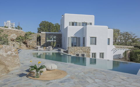 Villa Ermione: Estate, Piscina, Villa, Giochi D'Acqua