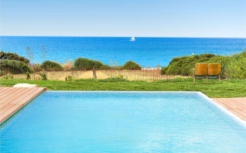 Villa Smeralda: Blu, Acqua, Mare, Piscina, Costiera E Morfologie Oceanic, Tempo Libero, Oceano, Ricorrere, Shade, Costa