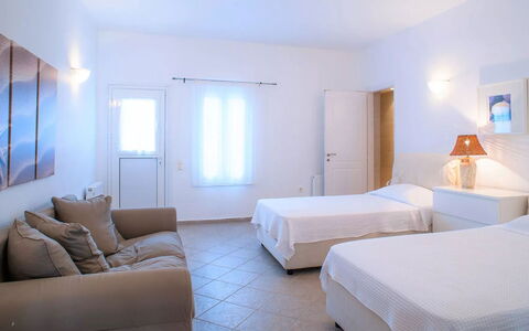 Casa le Rose: Mobilia, Interior Design, Pavimento, Soffitto, Pavimentazione, Appartamento, Casa, Sedia, Letto, Camera Da Letto