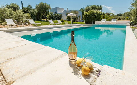 Villa Riva: Blu, Piscina, Giardino, Landscaping, Estate, Ricorrere, Shade, Eco Hotel, Villa, Backyard