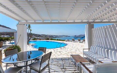 Apartment Rose 1: Piscina, Ricorrere, Mobili Da Esterno, Sedia, Shade, Eco Hotel, Hotel, Villa, Resort Citta ', Balcone
