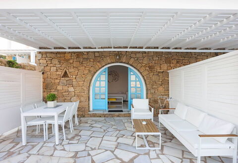 Apartment Rose 1: Mobili Da Esterno, Mobilia, Piscina, Ricorrere, Sedia, Shade, Eco Hotel, Terrazza, Piastrella, Tavolo Esterno