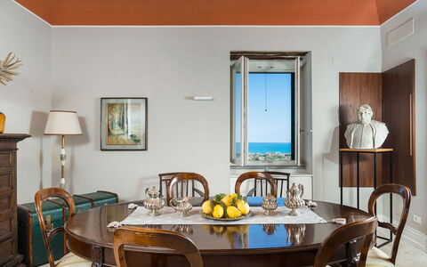 Villa Milo: Mobilia, Interior Design, Tavolo, Legna, Pavimentazione, Pavimento, Cucina & Sala Da Pranzo Tavolo, Cornice, Illuminazione, Sala Da Pranzo