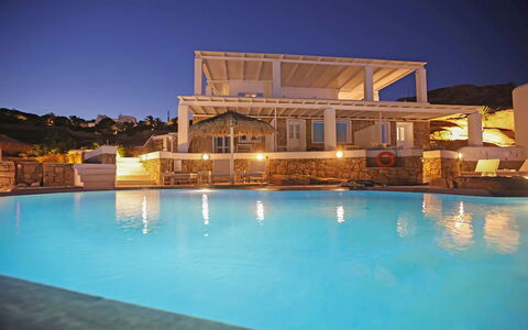 Apartment Rose 2: Notte, Piscina, Ricorrere, Hotel, Estate, Villa, Mezzanotte, Eco Hotel, Resort Citta ', Crepuscolo