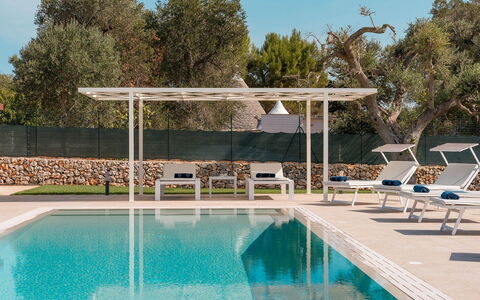 Villa Il Gelsomino: Piscina, Mobili Da Esterno, Ricorrere, Shade, Materiale Composito, Lettino, Struttura Esterna, Eco Hotel, Giardino, Pergola