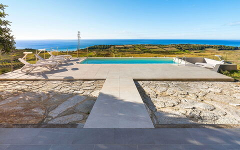 Villa Lily: Blu, Materiale Composito, Flagstone, Calcestruzzo, Piastrella, Piscina, Passerella