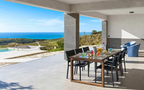 Villa Lily: Mobilia, Mobili Da Esterno, Tavolo, Sedia, Cucina & Sala Da Pranzo Tavolo, Tavolo Esterno, Ristorante, Sala Da Pranzo, Terrazza, Tavolino Da Caffè