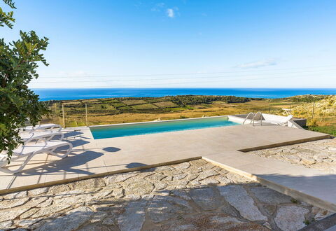 Villa Lily: Blu, Piscina, Flagstone, Passerella, Piastrella
