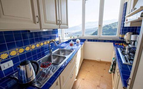 Villa Pietraluna: Cucina, Apparecchio Major, Elettrodomestico Da Cucina, Controsoffitto, Lavandino Della Cucina, Cucina Stufa, Cabinetry, Stufa A Gas, Stufa, Piastrella