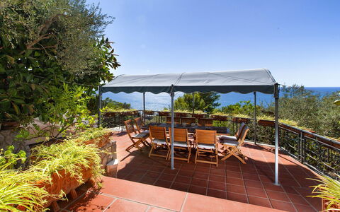Villa Mary: Mobilia, Vaso Di Fiori, Mobili Da Esterno, Ricorrere, Shade, Eco Hotel, Giardino, Tavolo Esterno, Sedia, Pianta Della Casa