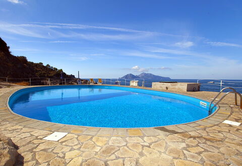 Villa Mary: Blu, Acqua, Piscina, Mare, Costiera E Morfologie Oceanic, Costa, Oceano, Tropici, Spiaggia, Baia