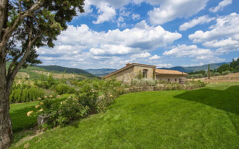 Villa del Fattore: Geografia Montane, Erba, Collina, Montagna, Paesaggio Naturale, Paesaggio, Highland, Pascolo, Catena Montuosa