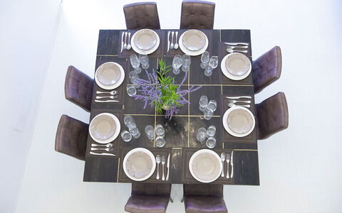 Villa del Fattore: Mobilia, Tavolo, Tavola, Sala Da Pranzo, Cucina & Sala Da Pranzo Tavolo, Sedia, Serveware, Dishware, Materiali Naturali, Piatto