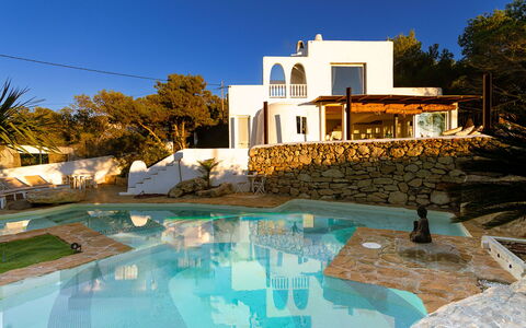 Sa Galera Villa: Piscina, Ricorrere, Estate, Eco Hotel, Villa, Shade, Hacienda, Landscaping, Backyard