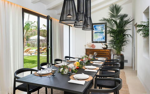 Villa Pozzillo: Mobilia, Interior Design, Tavolo, Sala Da Pranzo, Cucina & Sala Da Pranzo Tavolo, Sedia, Tavola, Illuminazione, Ristorante, Lampada