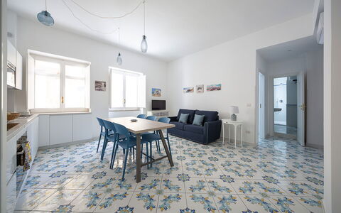 Maison Maiori: Pavimentazione, Pavimento, Interior Design, Soffitto, Piastrella, Design, Sedia, Sfondo, Pavimento In Legno