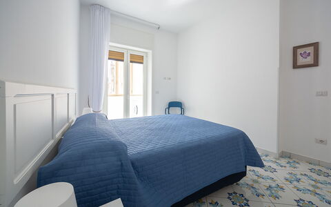 Maison Maiori: Interior Design, Pavimentazione, Pavimento, Legna, Mobilia, Camera, Camera Da Letto, Soffitto, Lenzuolo, Letto