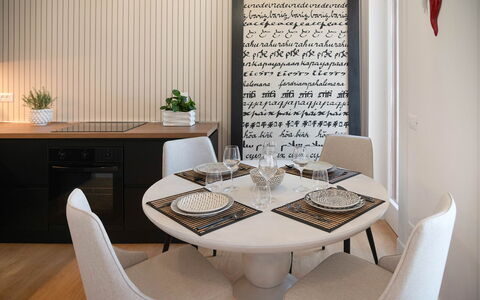 Casa Mario: Mobilia, Interior Design, Parete, Legna, Tavolo, Pavimentazione, Cucina & Sala Da Pranzo Tavolo, Camera, Illuminazione, Sala Da Pranzo