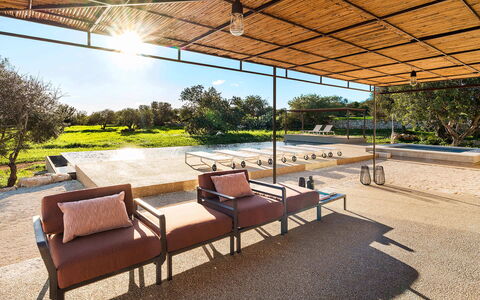 Villa del Sole: Shade, Giardino, Landscaping, Struttura Esterna, Sedia, Mobili Da Esterno, Eco Hotel, Padiglione, Backyard