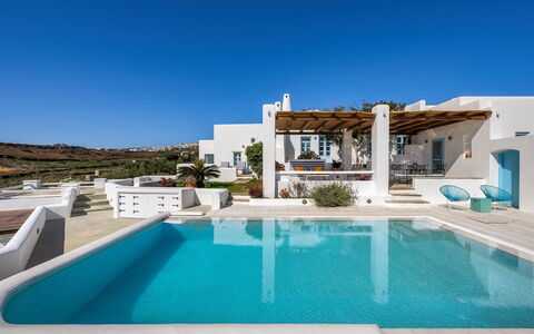 Villa Apanema: Blu, Piscina, Design, Villa, Sedia, Ricorrere, Pianta Della Casa, Cortile, Eco Hotel, Attico