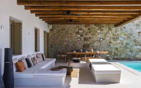 Villa Medea: Legna, Mobilia, Pavimentazione, Interior Design, Pavimento, Ricorrere, Soggiorno, Sedia, Soffitto