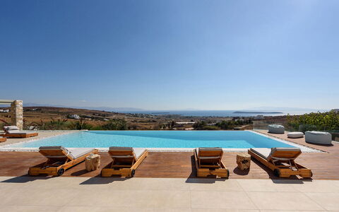 Villa Melina: Blu, Piscina, Ricorrere, Shade, Eco Hotel, Mobili Da Esterno, Sedia, Design, Villa, Lettino