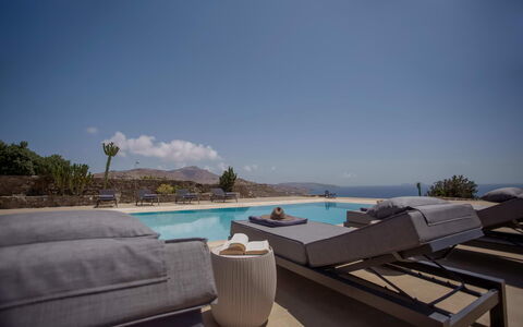 Villa Talassa: Mobilia, Mobili Da Esterno, Ricorrere, Sedia, Piscina, Mare, Shade, Costa, Lettino, Eco Hotel