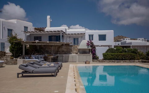 Villa Talassa: Piscina, Ricorrere, Estate, Villa, Design, Balcone, Cortile, Hotel