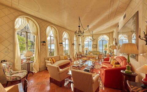 Villa Silva: Interior Design, Mobilia, Casa, Soffitto, Camera, Sedia, Divano, Soggiorno, Villa, Modanatura