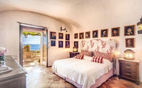 Villa San Giacomo: Mobilia, Ricorrere, Sedia, Vaso Di Fiori, Hotel, Pianta Della Casa, Villa, Biancheria, Camera Da Letto, Soggiorno