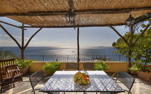 Little Mansour: Mobilia, Mobili Da Esterno, Sedia, Mare, Tavolo, Costiera E Morfologie Oceanic, Costa, Tavolo Esterno, Balcone, Vaso Di Fiori