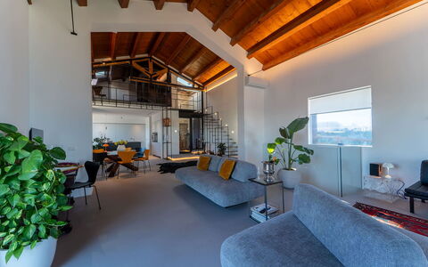 Iris House: Interior Design, Soffitto, Pavimentazione, Pavimento, Mobilia, Casa, Sedia, Camera, Appartamento, Soggiorno