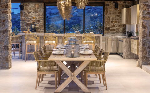 Villa Mitos: Mobilia, Legna, Interior Design, Tavolo, Sedia, Cucina & Sala Da Pranzo Tavolo, Pavimentazione, Pavimento, Sala Da Pranzo, Casa