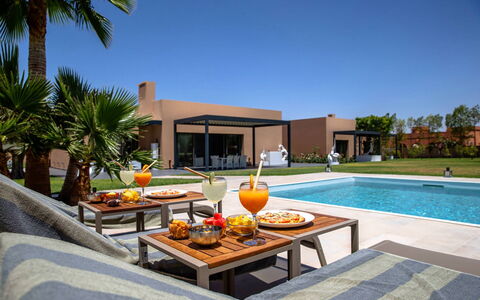 Villa Malika: Piscina, Ricorrere, Mobili Da Esterno, Eco Hotel, Tempo Libero, Shade, Estate, Landscaping, Giardino, Hacienda