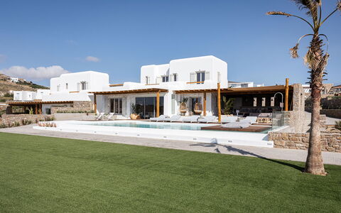 Villa Aspasia: Ricorrere, Piscina, Villa, Eco Hotel, Hotel, Cucina & Sala Da Pranzo Tavolo