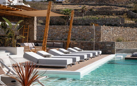 Villa Aspasia: Ricorrere, Piscina, Materiali Naturali, Design, Eco Hotel, Sedia, Hotel, Mobili Da Esterno